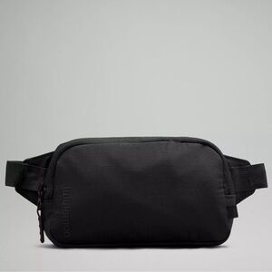 lululemon athletica Women's Black Belt Bag